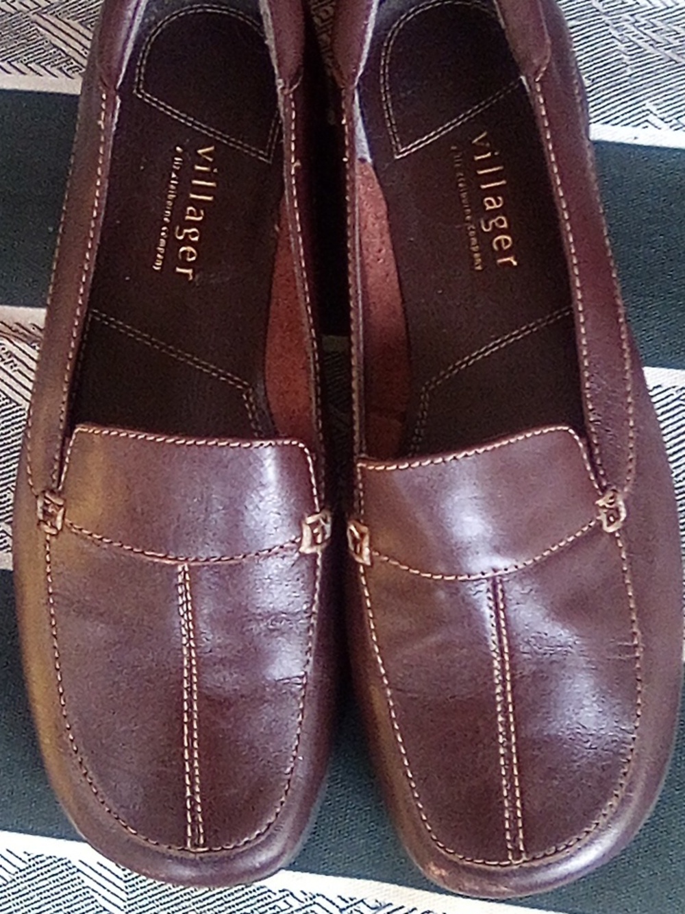 Villager ,Liz Claiborne Co. Leather Loafers Flats Shoes Size 7M.